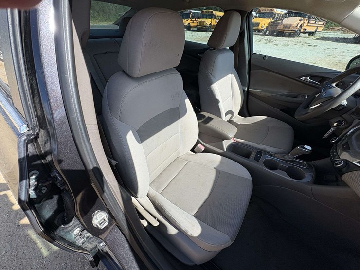 2017-chevrolet-cruz-4-door-sedan-(140,649-miles)-image-14