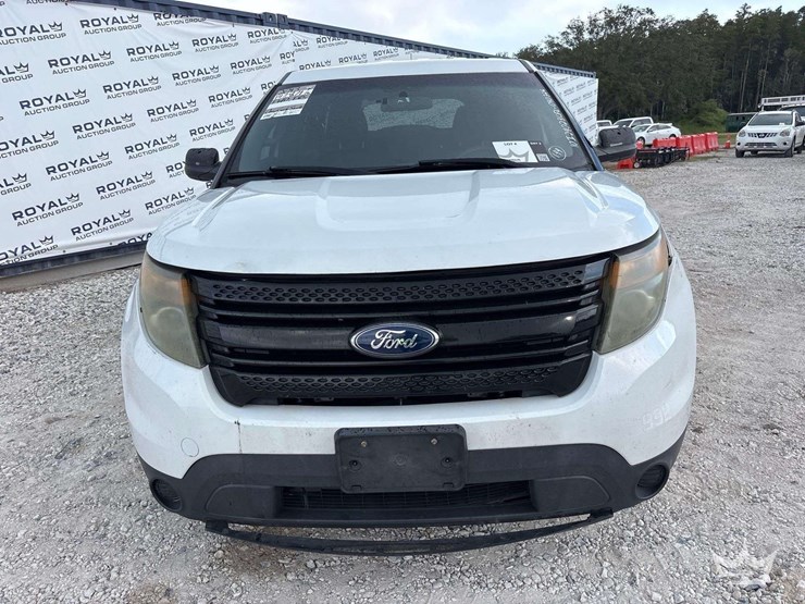2013-ford-explorer-image-24