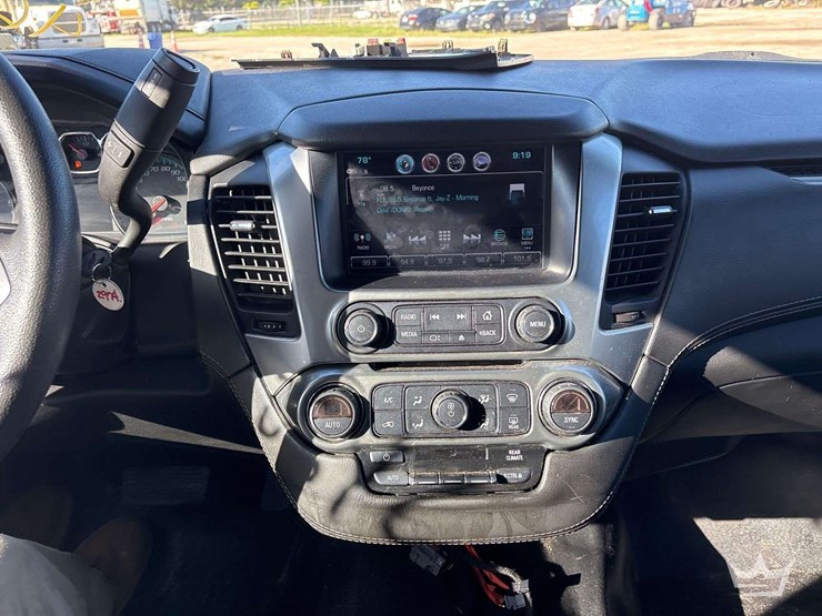 2019-chevrolet-tahoe-image-14