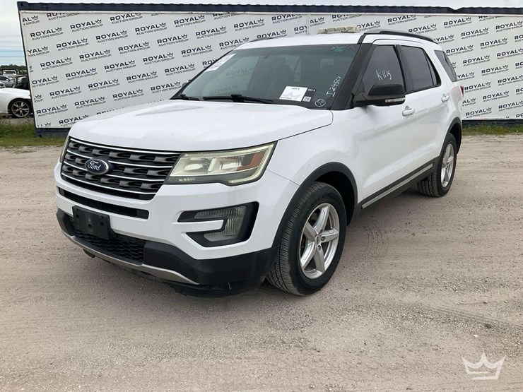 2017-ford-explorer-image-1