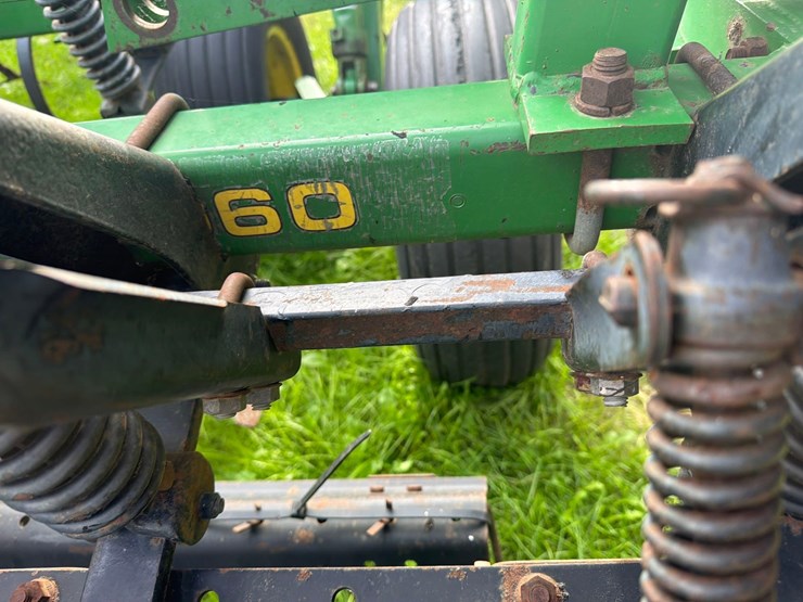 john-deere-777-image-24