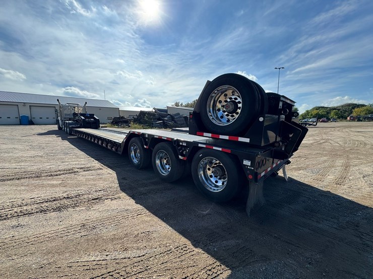 2022-globe-lowboy-image-3