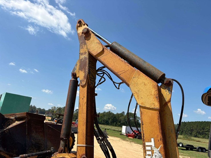 2004-new-holland-ts100a-image-29