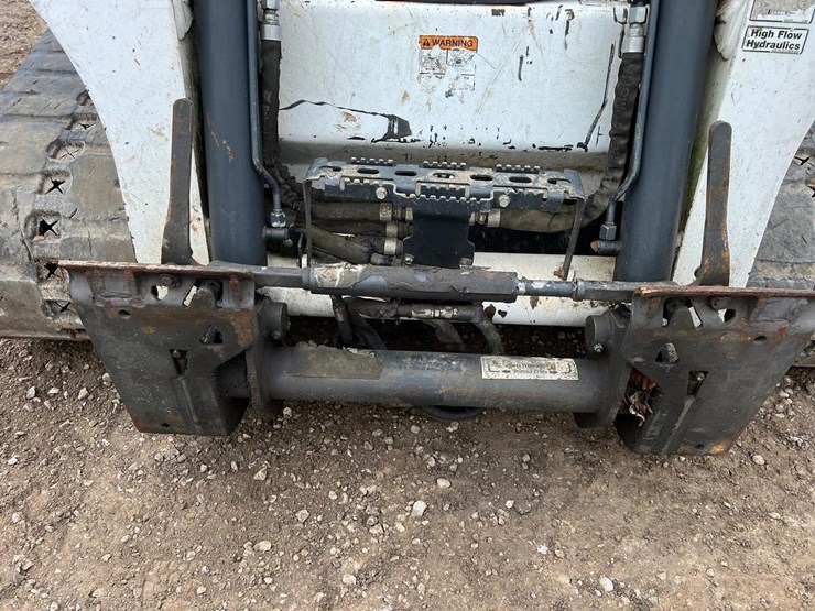 2019-bobcat-t740-image-8