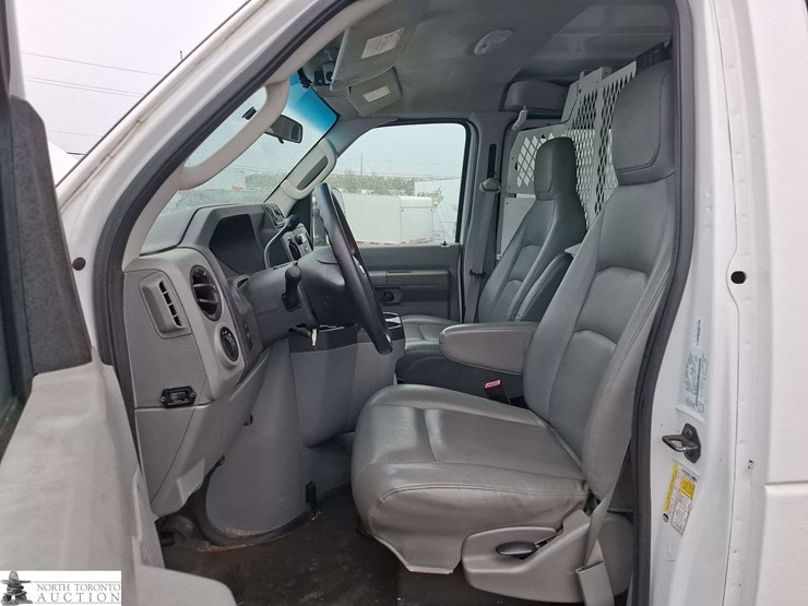 2009-ford-cargo-image-10