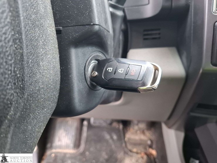 2017-ford-f150-image-13