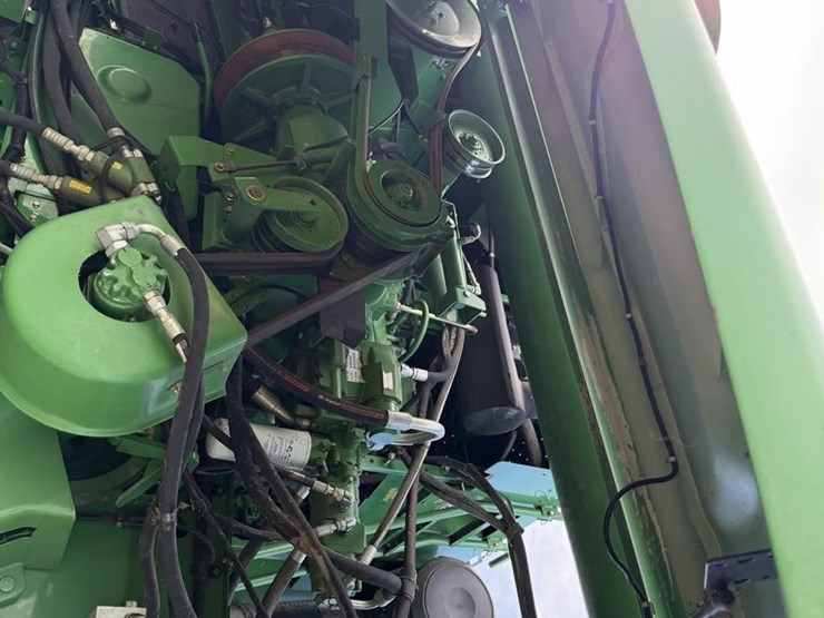 2011-john-deere-9770-sts-image-43