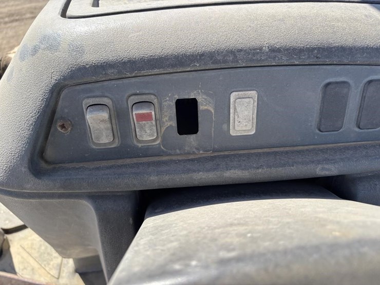 2005-deere-410g-image-29