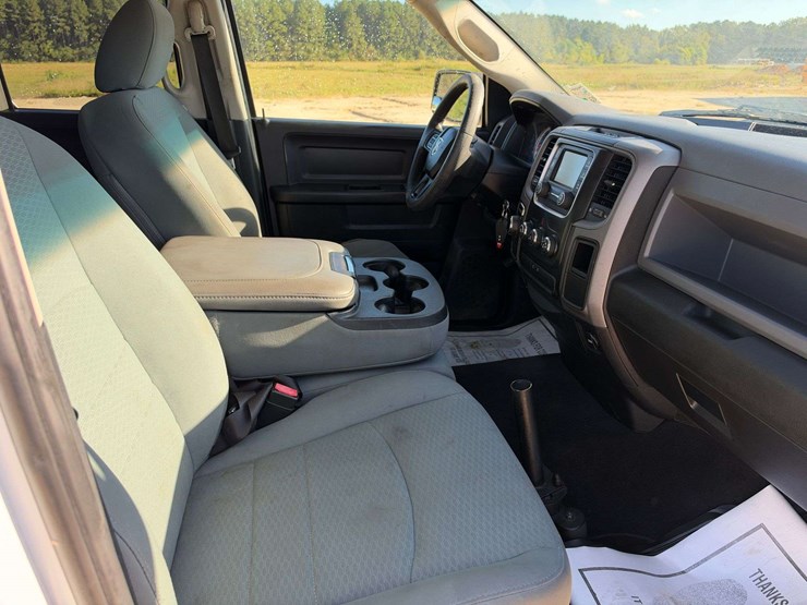 2017-dodge-1500-image-17