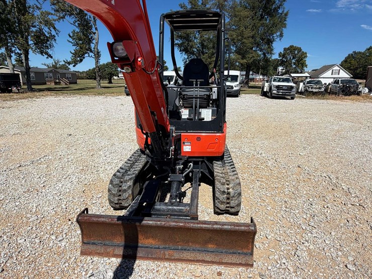 2023-kubota-kx033-4-image-7
