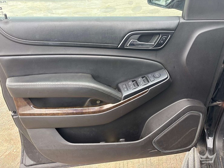 2015-chevrolet-tahoe-image-9
