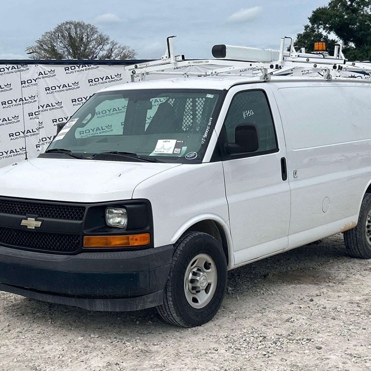 2017 CHEVROLET EXPRESS G2500