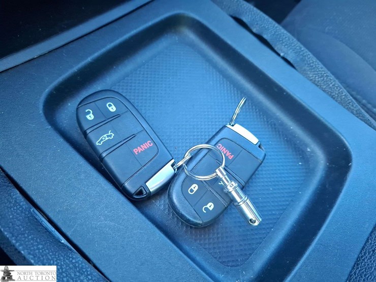 non-operable-2016-dodge-charger-image-13