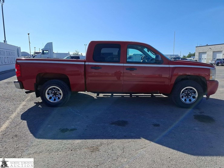 2010-chevrolet-silverado-1500-image-4