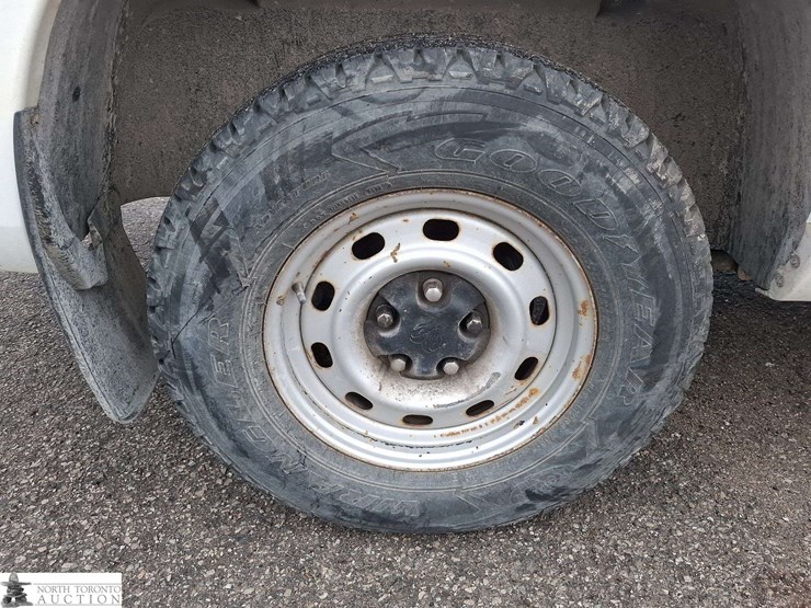 2011-dodge-1500-image-18