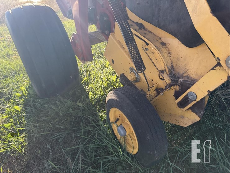 new-holland-br7090-image-58