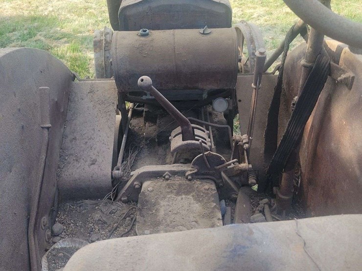 wallis-tractor-image-15