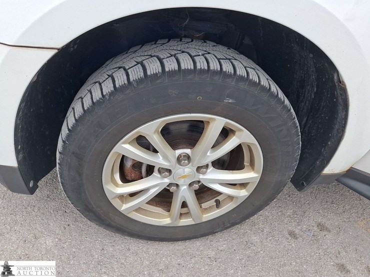 2017-chevrolet-equinox-image-23