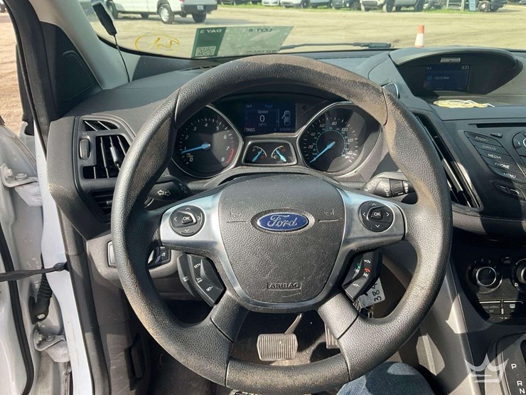 2014-ford-escape-image-12