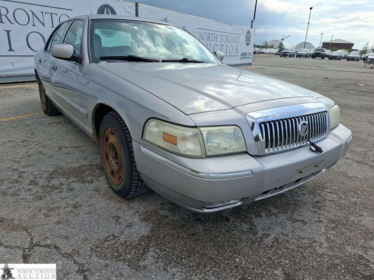 2006-mercury-grand-marquis-ls-premium-4dr-sedan-image-3