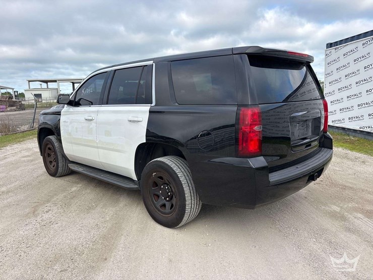 2020-chevrolet-tahoe-image-4