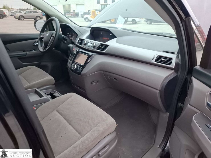 2017-honda-odyssey-image-16