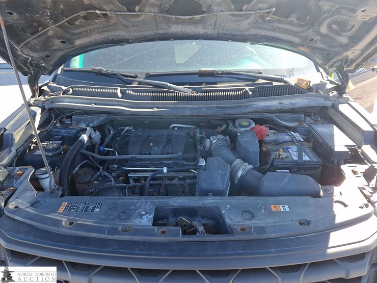 2016-ford-explorer-image-9