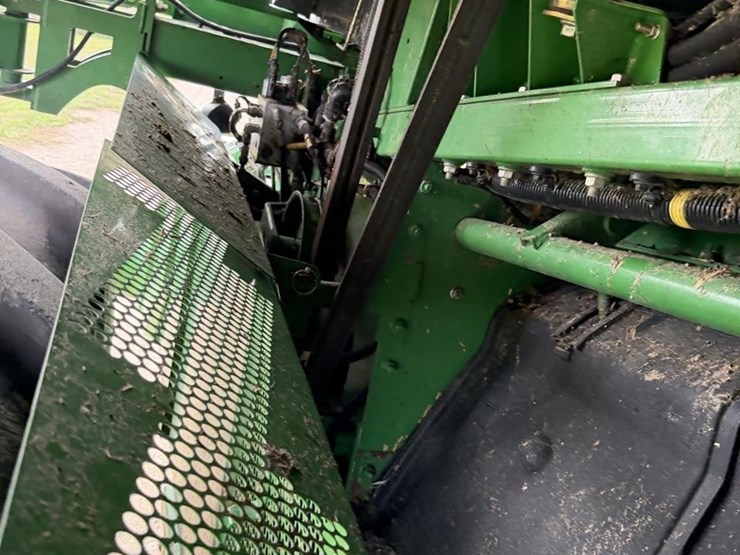 2011-john-deere-9770-sts-image-31
