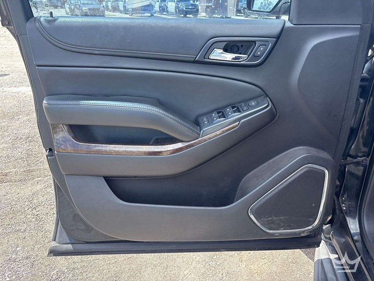 2015-chevrolet-tahoe-image-11