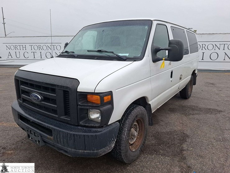 2009-ford-cargo-image-1
