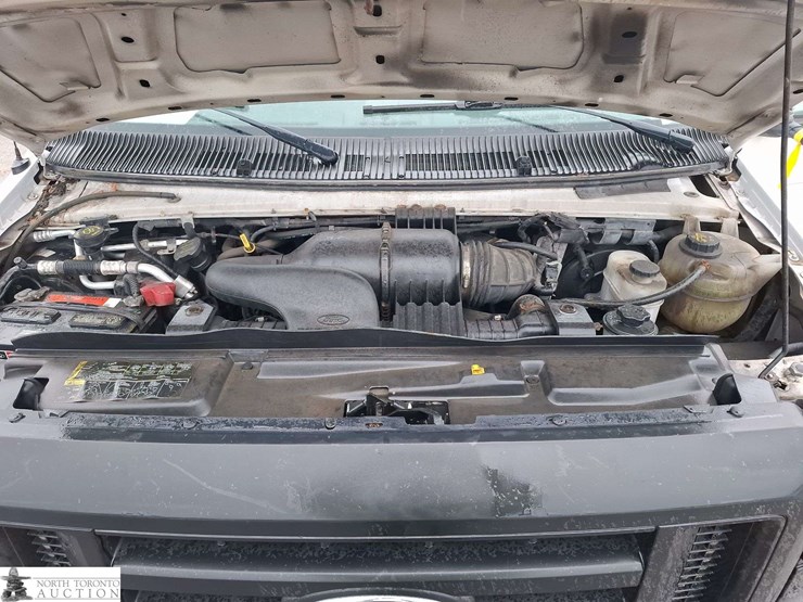 2012-ford-cargo-image-9