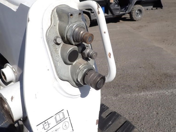2023-bobcat-t770-image-10