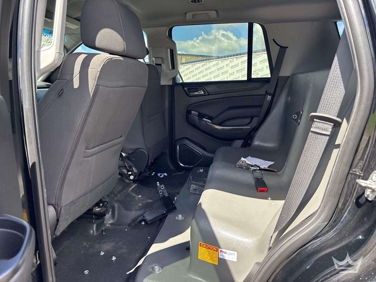 2018-chevrolet-tahoe-image-18