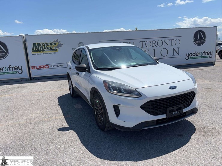 2022-ford-escape-image-3