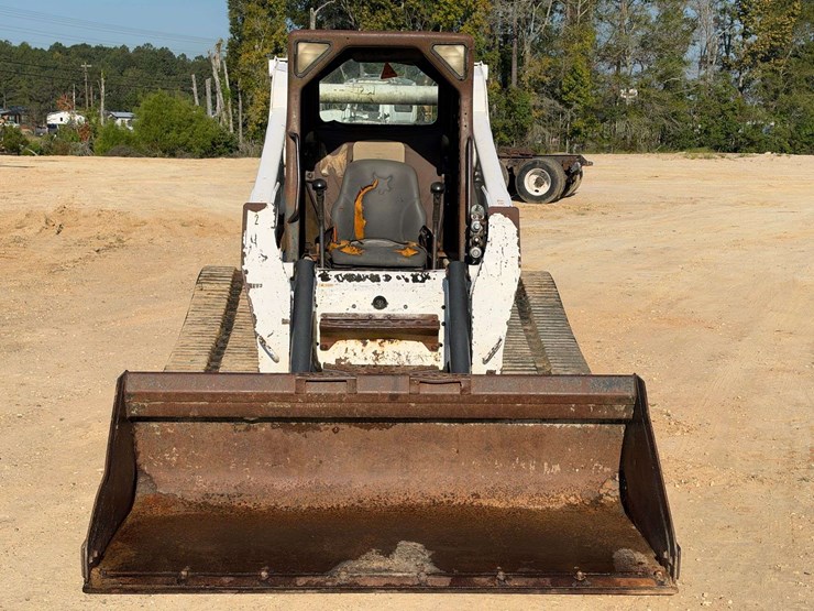2005-bobcat-t300-image-5