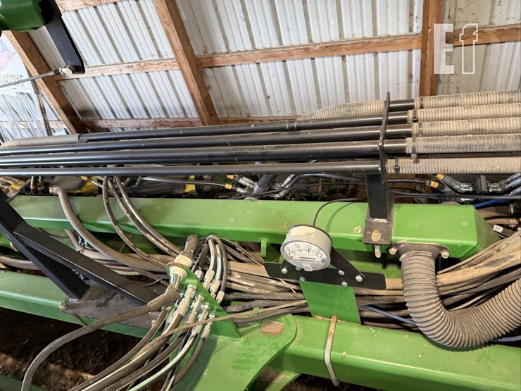 2013-john-deere-db60-image-61
