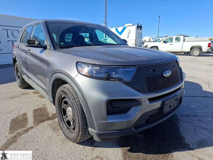 2020-ford-explorer-image-3