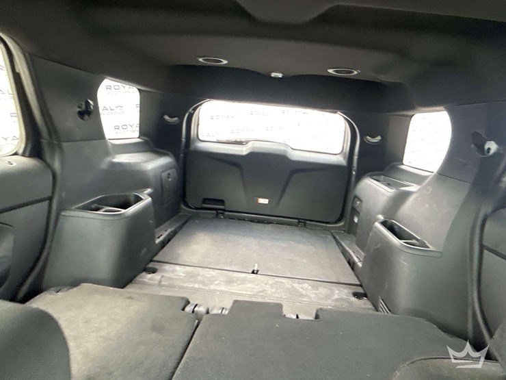 2016-ford-explorer-image-19