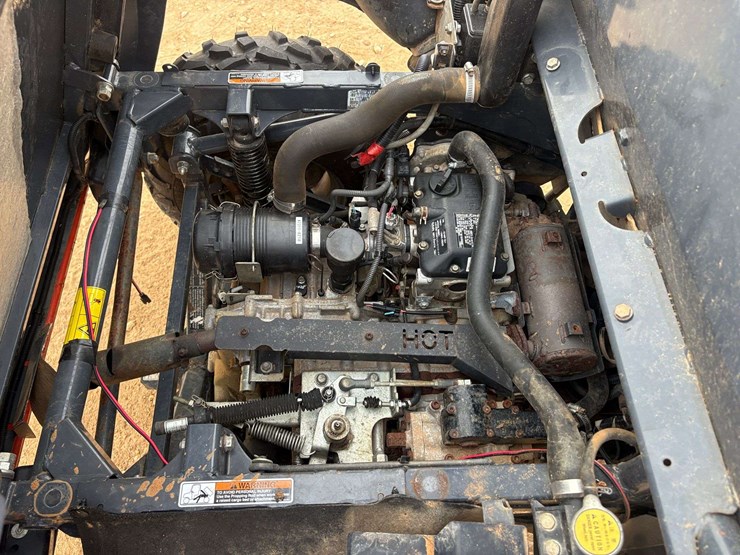 2014-kubota-rtv500-image-16