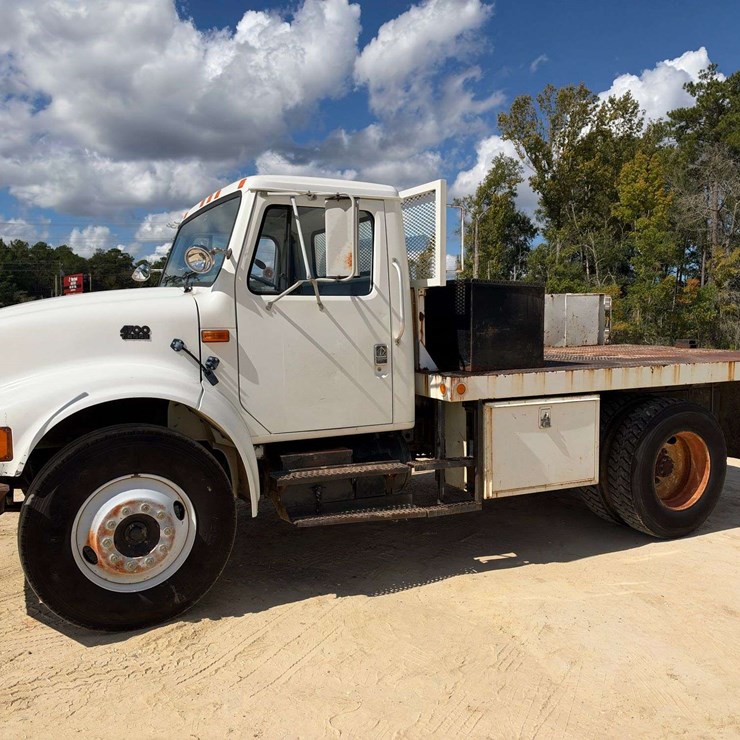 1996 INTERNATIONAL 4700