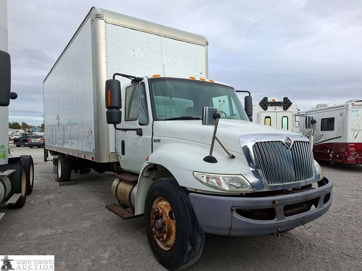 2013-international-durastar-4300-image-3