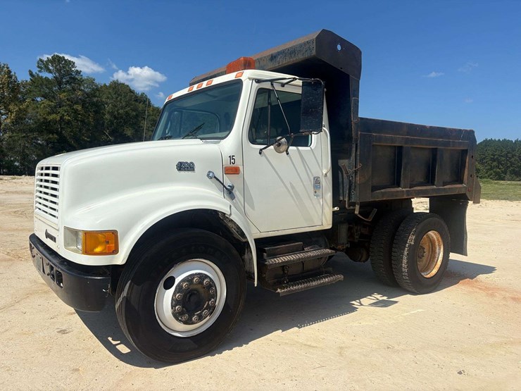 2000-international-4700-image-2