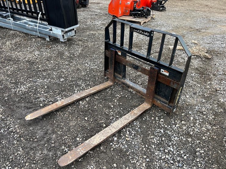 land-pride-48”-skid-steer-pallet-forks-image-2