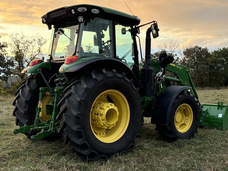 2018-john-deere-5125r-image-11