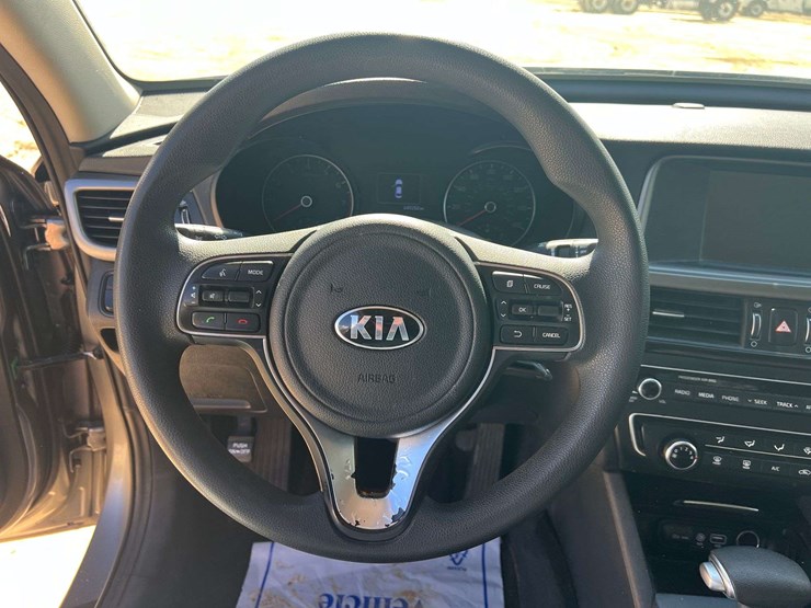 2018-kia-optima-4-door-sedan-(140,152-miles)-image-12