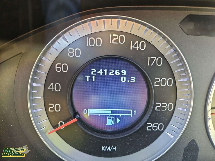 2010-volvo-xc60-image-34