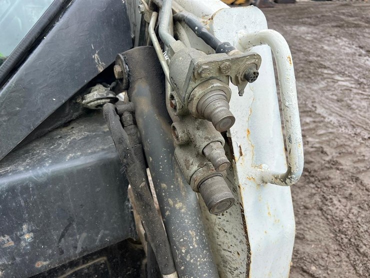 2015-bobcat-t450-image-12