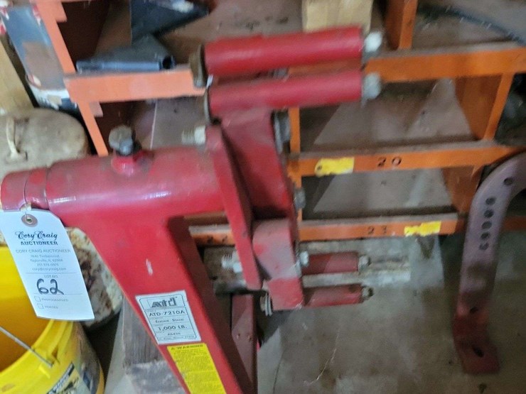 atd-tools-atd-7210a-1000-lb-capacity-engine-stand-image-2