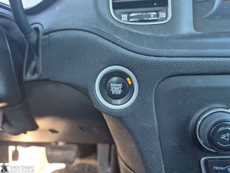 2016-dodge-charger-image-20