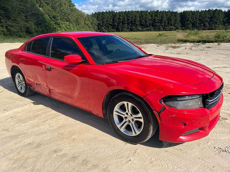 2017-dodge-charger-4-door-sedan-(224,247-miles)-image-4